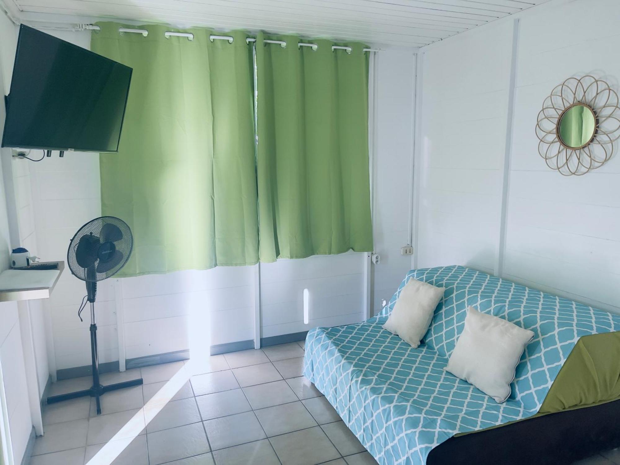 Tuatahi Beach Lodge بوناويا المظهر الخارجي الصورة